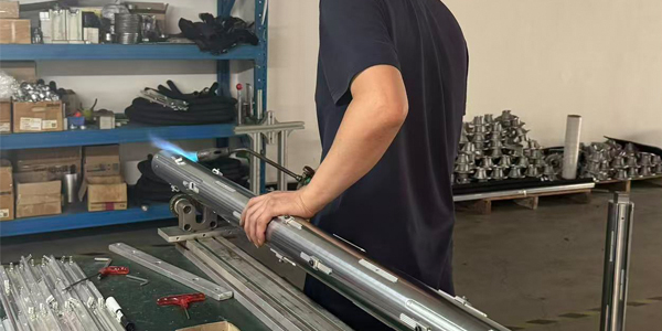 選擇臺靈分切機氣脹軸的3大理由。