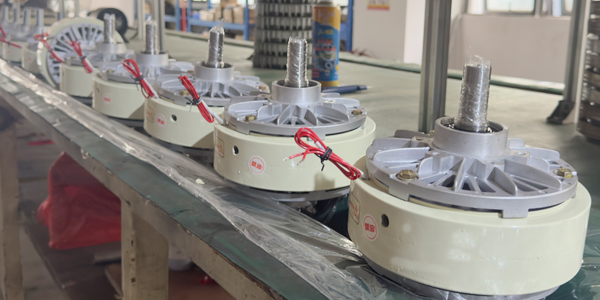 自動模切機(jī)如何調(diào)速？臺靈磁粉離合器詳解